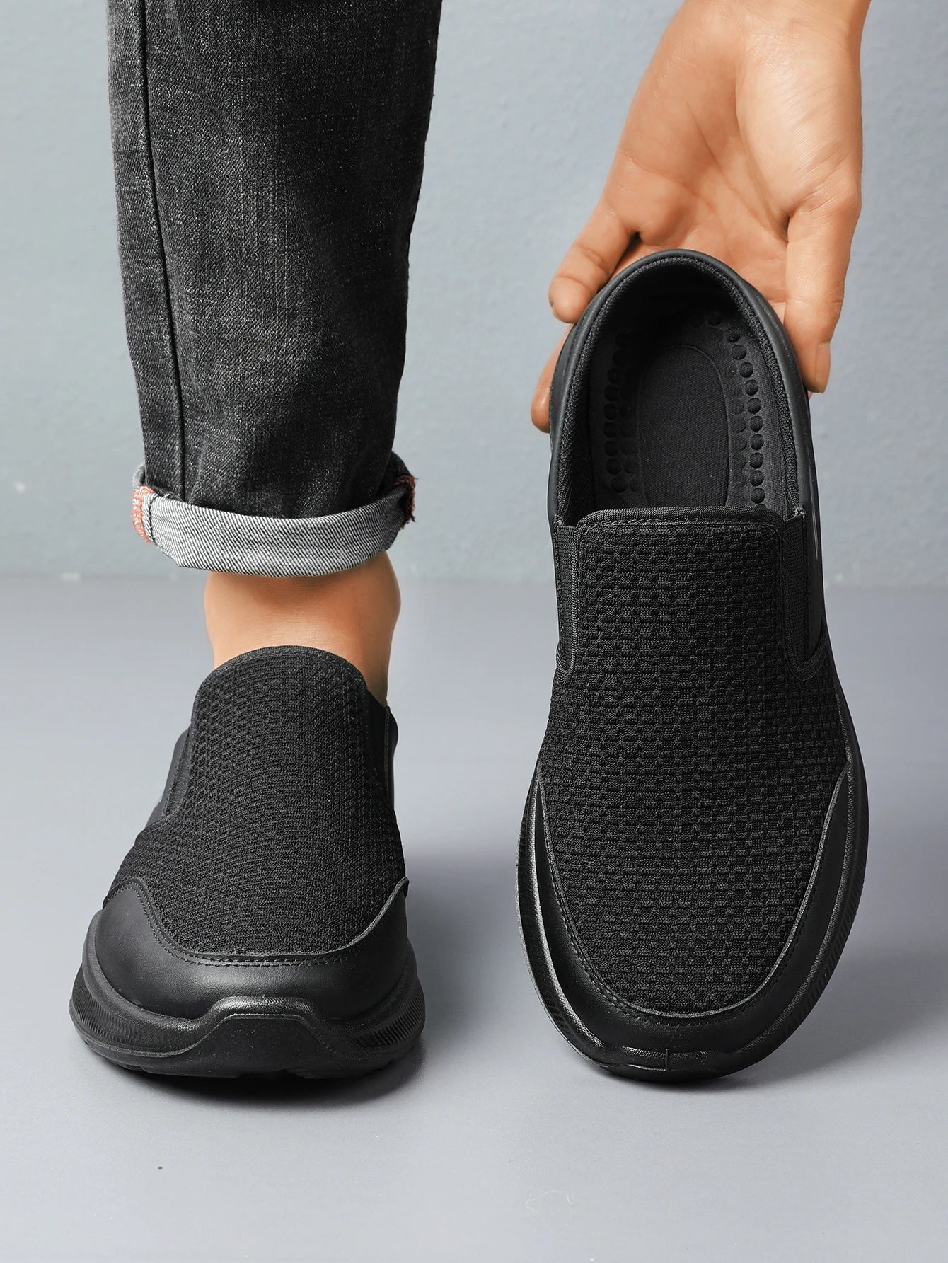 Men's sneakersFashionable and lightweight men's slippers with good breathability casual sneakers men's summer sneakers